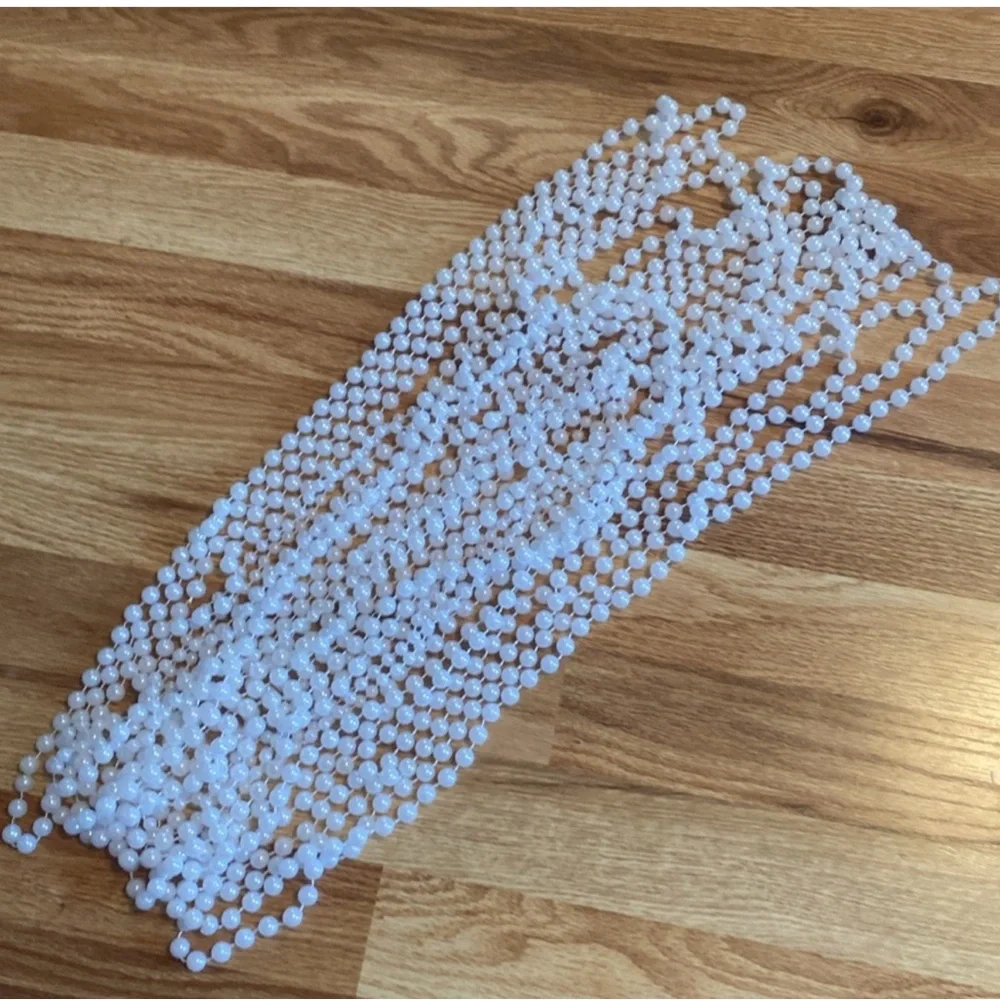 16 Beaded White Faux Pearl Plastic Party Necklaces Decor